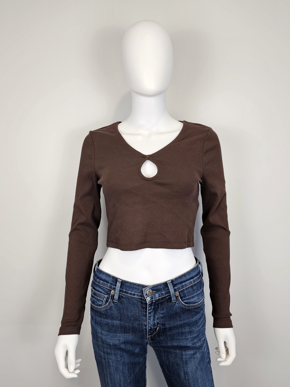 Only NWT Dark Brown Onulan Long Sleeve Short Top Sz M